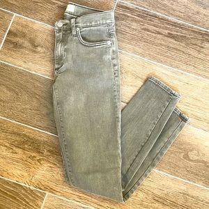 Grey-green Gap True Skinny Jeans 🔥